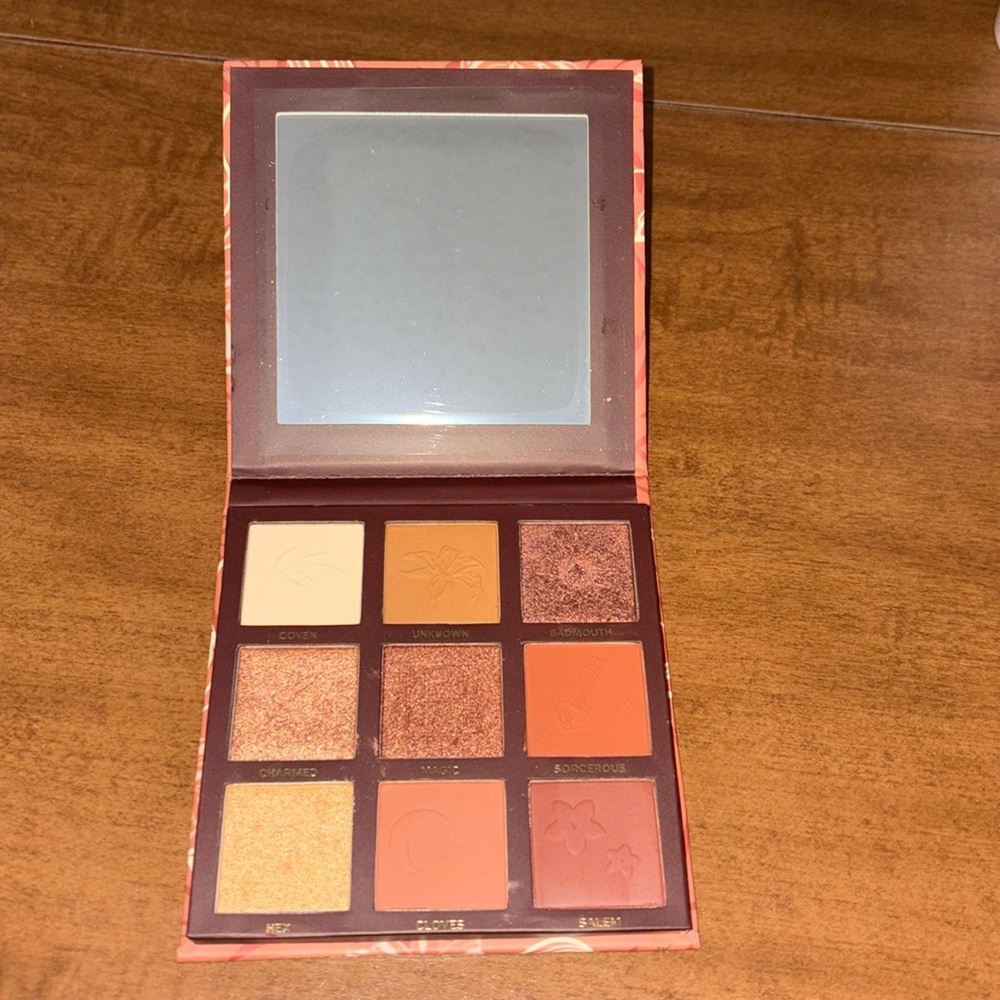 HIPDOT (Witchy Warms) Eyeshadow Palette 22g/0.78oz BRAND NEW/SEALED